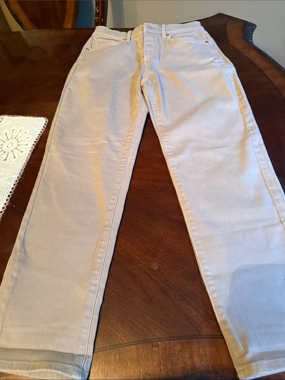 Sonoma Woman’s Beige Boy Friend Size 4 Straight-Leg Jeans